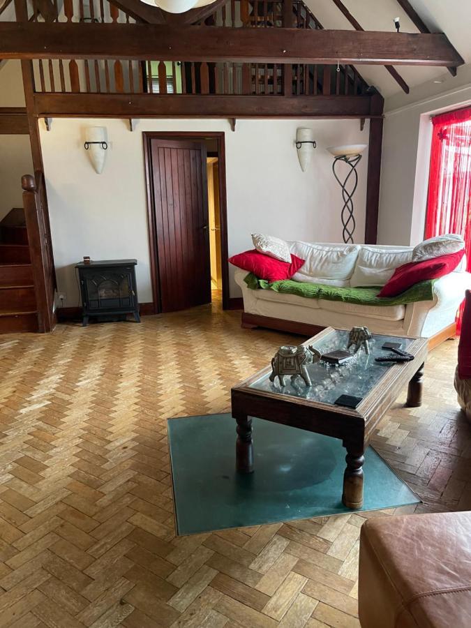 South Lodge House Dormansland Экстерьер фото